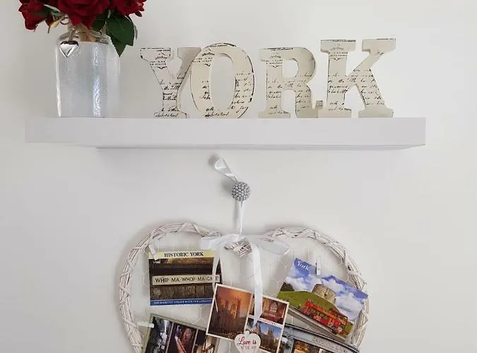 Prosecco Palace Apartment York